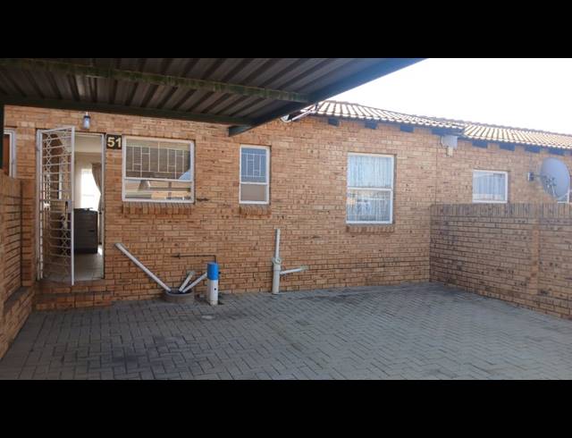2 BEDROOM SECTIONAL TITLE FOR SALE IN FINSBURY